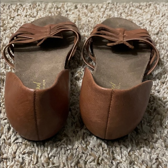 Sandals - Picture 3 of 4